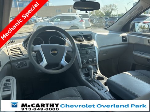 Used 2011 Chevrolet Traverse LS image 3