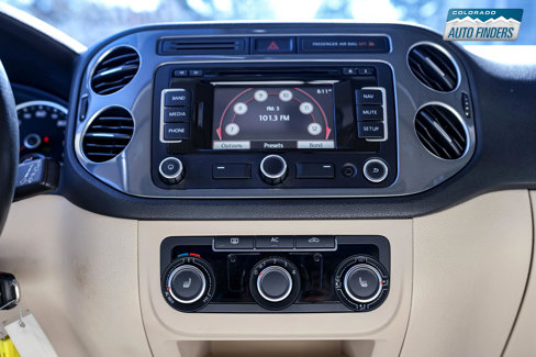 Used 2012 Volkswagen Tiguan SE image 15