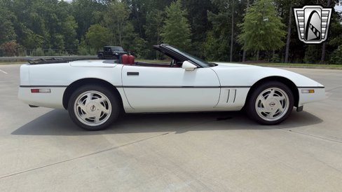 Used 1989 Chevrolet Corvette Convertible image 5