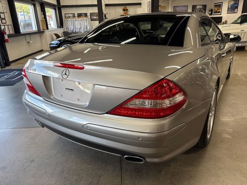 Used 2007 Mercedes-Benz SL 550 w/ Premium Pkg II image 9