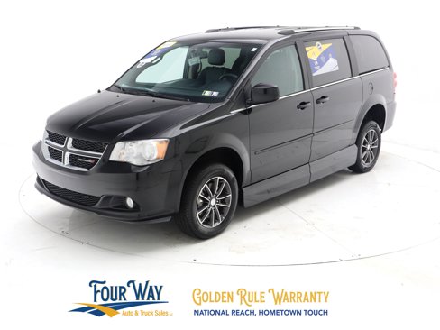 Used 2017 Dodge Grand Caravan SXT image 9