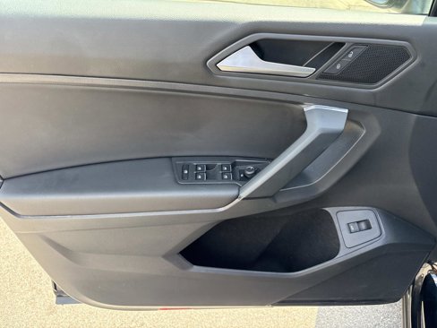 Used 2019 Volkswagen Tiguan SEL Premium R-Line w/ 3rd Row Seat Package image 13