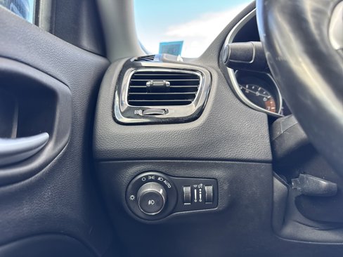 Used 2018 Jeep Compass Limited w/ Navigation Group image 24