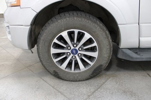 Used 2017 Ford Expedition XLT w/ Equipment Group 201A image 12