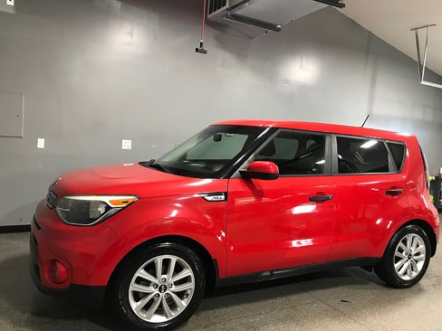 Used 2017 Kia Soul + image 7