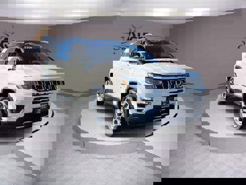 Used 2020 Jeep Compass Limited image 5