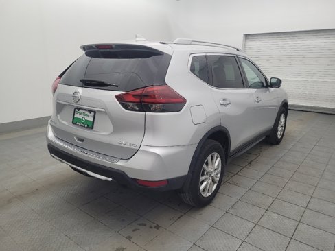 Used 2018 Nissan Rogue SV image 9