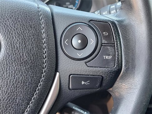 Used 2018 Toyota RAV4 XLE image 23