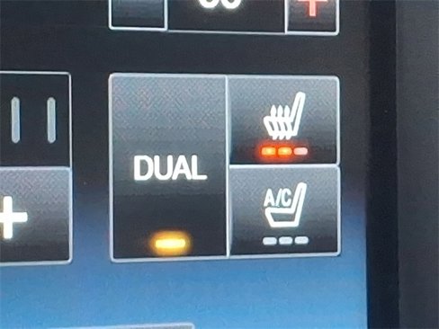 Used 2013 Lincoln MKX AWD image 25
