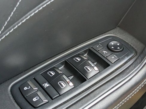 Used 2019 Maserati Levante S image 21