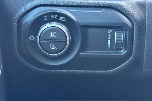 Used 2023 Jeep Gladiator Sport image 29