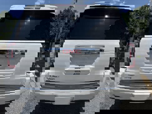 Used 2020 GMC Yukon Denali w/ Denali Ultimate Package image 8