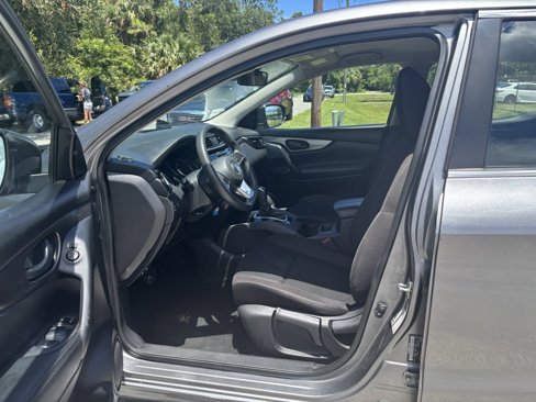 Used 2021 Nissan Rogue Sport S image 4