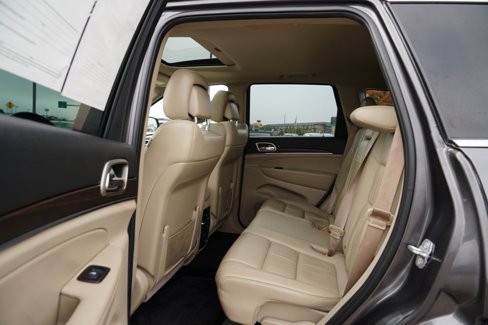 Used 2014 Jeep Grand Cherokee Limited image 18