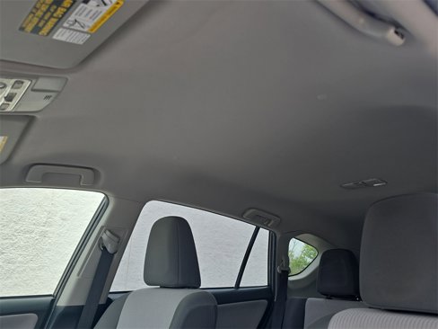 Used 2015 Toyota RAV4 LE image 19