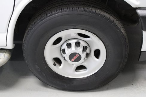 Used 2022 GMC Savana 2500 w/ Driver Convenience Package image 5