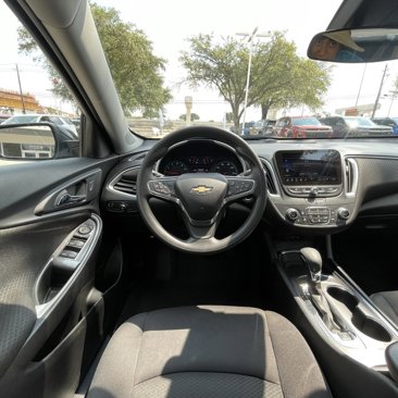 Used 2023 Chevrolet Malibu LT image 6