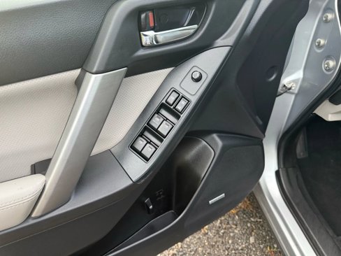 Used 2014 Subaru Forester 2.5i Touring image 35
