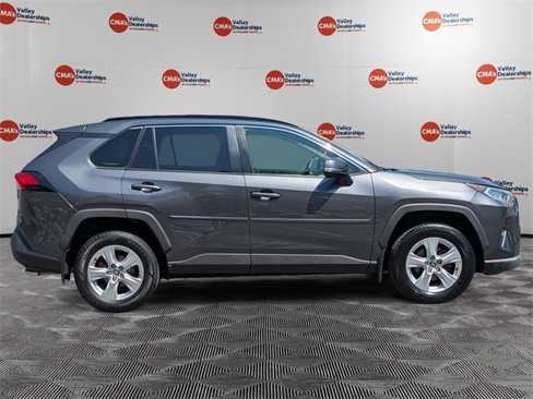 Used 2020 Toyota RAV4 XLE image 4