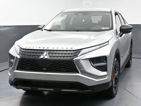 Used 2022 Mitsubishi Eclipse Cross LE image 5