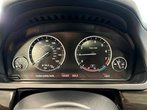 Used 2011 BMW 740Li image 30