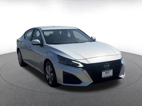 Used 2023 Nissan Altima 2.5 S image 3