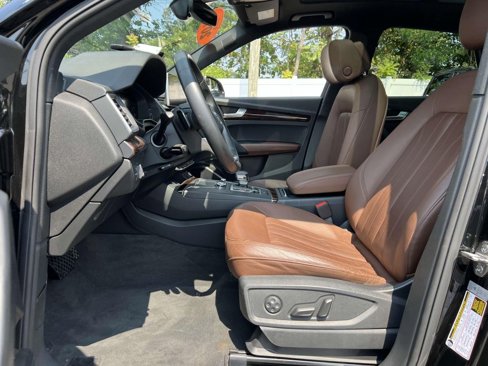 Used 2018 Audi Q5 2.0T Premium Plus w/ Premium Plus Package image 9