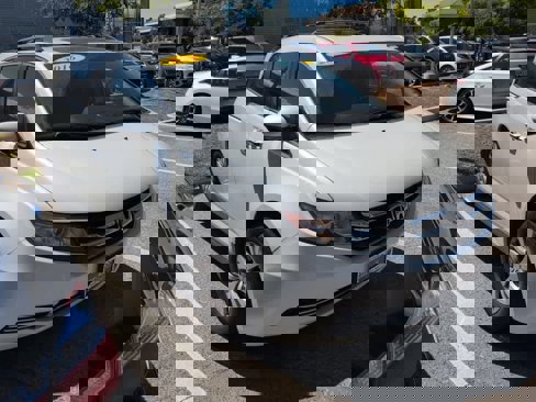 Used 2016 Honda Odyssey EX-L image 2