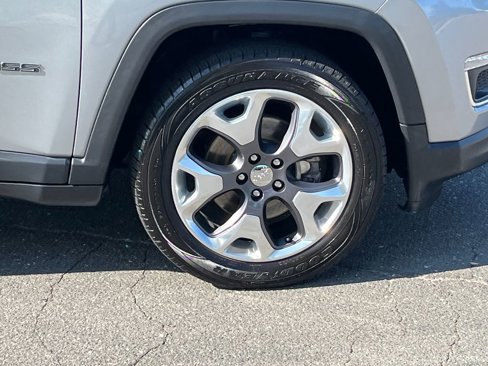 Used 2021 Jeep Compass Limited image 9