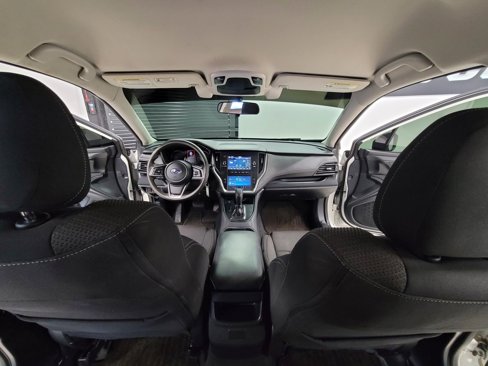 Used 2020 Subaru Outback 2.5i image 2