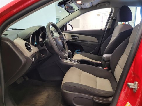 Used 2014 Chevrolet Cruze LS image 5