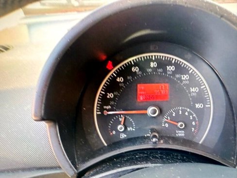 Used 2008 Volkswagen Beetle S image 9