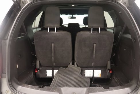 Used 2015 Ford Explorer XLT w/ Equipment Group 201B image 18