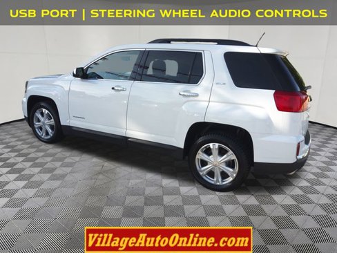 Used 2017 GMC Terrain SLE w/ Chrome Edition image 2