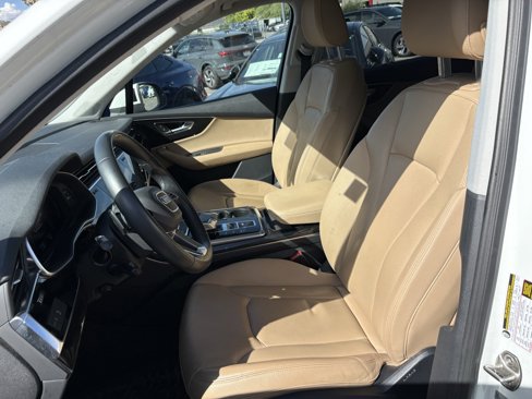 Used 2022 Audi Q7 2.0T Premium Plus w/ Premium Plus Package image 3