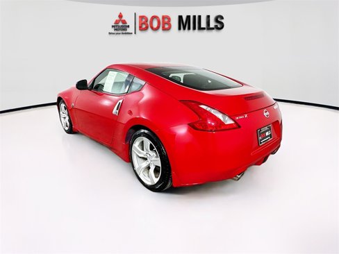 Used 2011 Nissan 370Z Coupe image 5