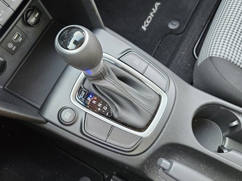 Used 2021 Hyundai Kona SE image 33