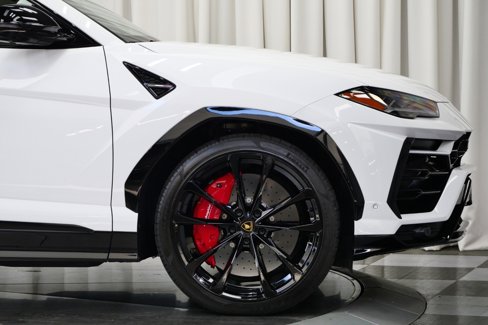 Used 2022 Lamborghini Urus image 35