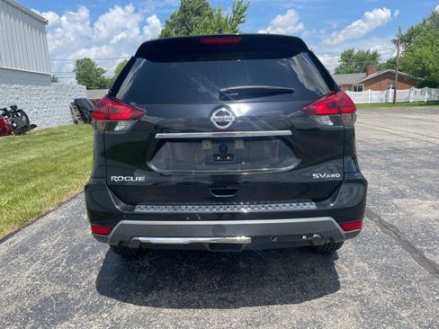 Used 2018 Nissan Rogue SV image 11