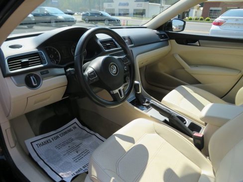 Used 2014 Volkswagen Passat 1.8T SE image 21