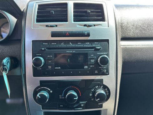 Used 2010 Dodge Charger SXT image 20
