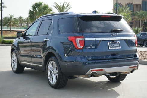 Used 2017 Ford Explorer Limited w/ Equipment Group 301A image 8
