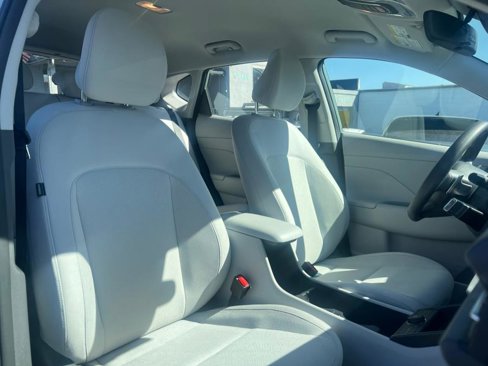 Used 2024 Hyundai Kona SE image 34