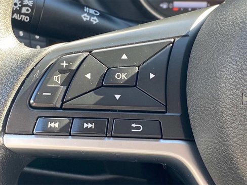 Used 2020 Nissan Kicks SV image 24