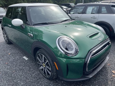 Used 2024 MINI Cooper SE image 3