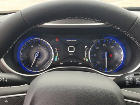 New 2025 Chrysler Pacifica Select image 21