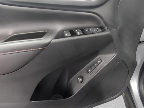 Used 2024 Chevrolet Equinox Premier image 21
