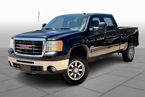 Used 2007 GMC Sierra 2500 SLT w/ Z71 Off-Road Package image 2