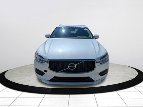 Used 2019 Volvo XC60 T5 Momentum w/ Premium Package image 8