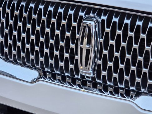 Used 2020 Lincoln Corsair Reserve w/ Elements Package image 9